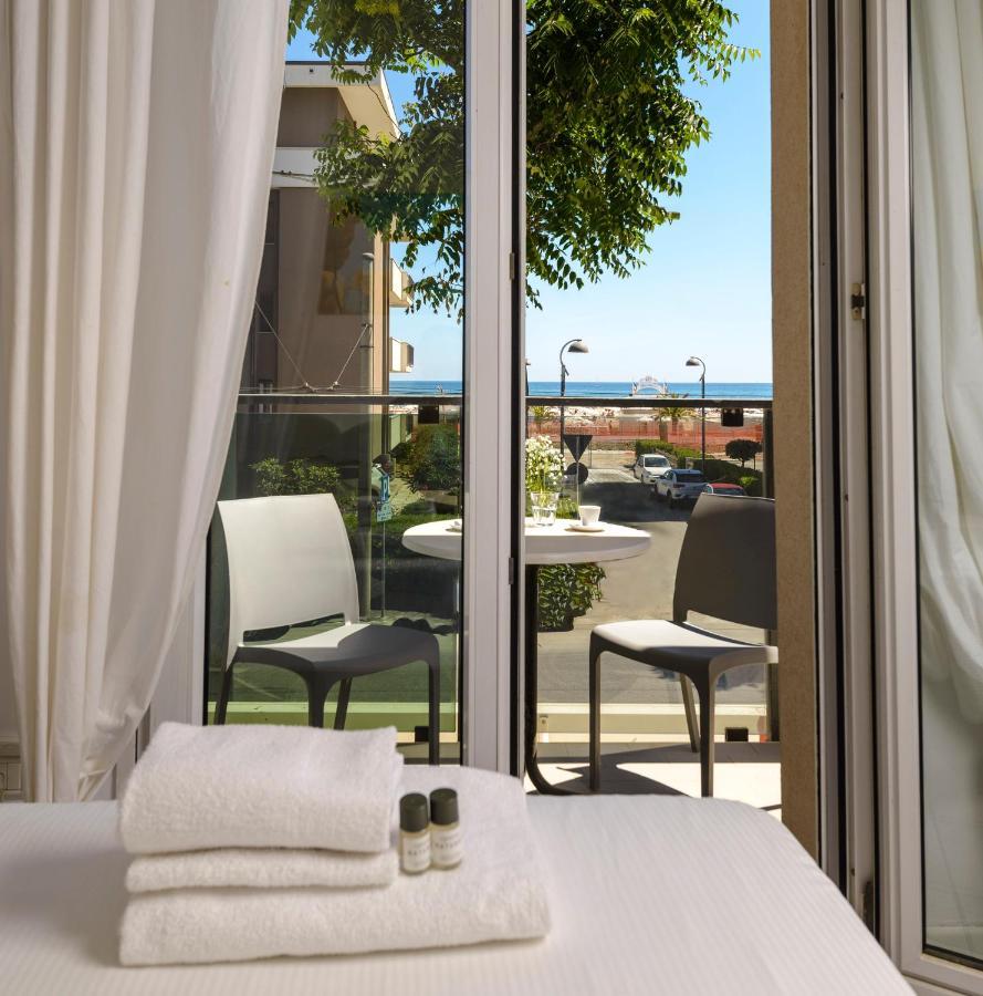 Residence Royal Римини Экстерьер фото